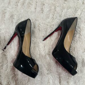 Christian Louboutin black leather heels - size 35 1/2